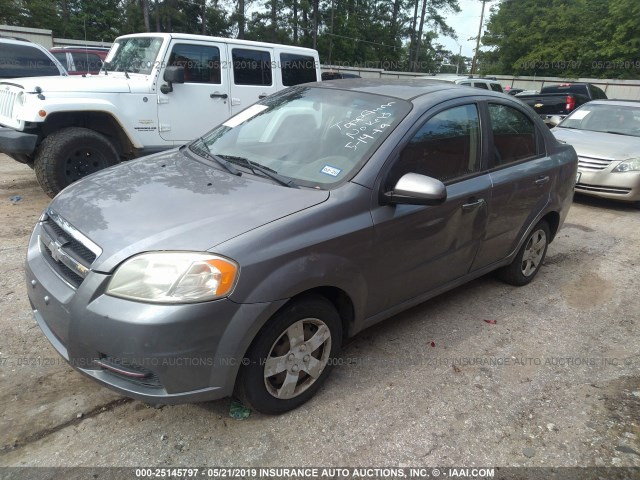 KL1TD5DE5AB093888 - 2010 CHEVROLET AVEO LS/LT GRAY photo 2