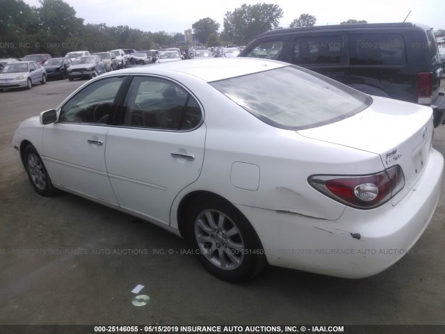 JTHBF30G620011012 - 2002 LEXUS ES 300 WHITE photo 3