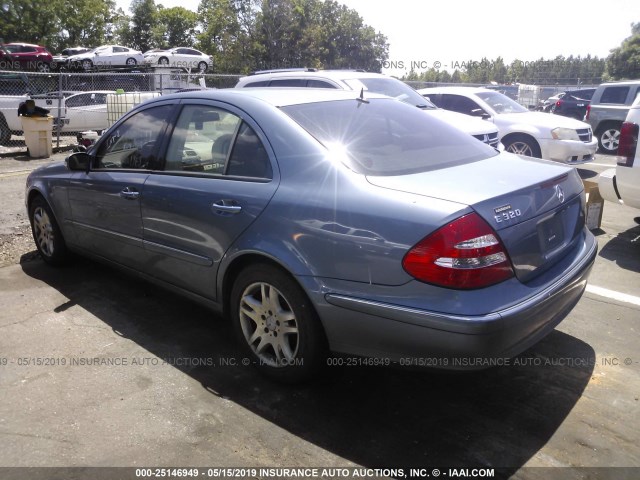 WDBUF65J53A247287 - 2003 MERCEDES-BENZ E 320 BLUE photo 3