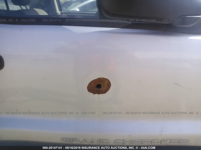 1J4GX48NX4C436645 - 2004 JEEP GRAND CHEROKEE LAREDO/COLUMBIA/FREEDOM 银色 照片 6