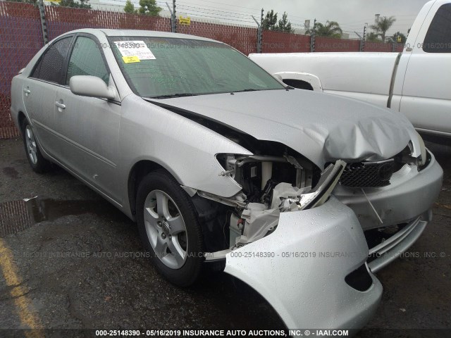 4T1BE32K15U968999 - 2005 TOYOTA CAMRY LE/XLE/SE SILVER photo 1