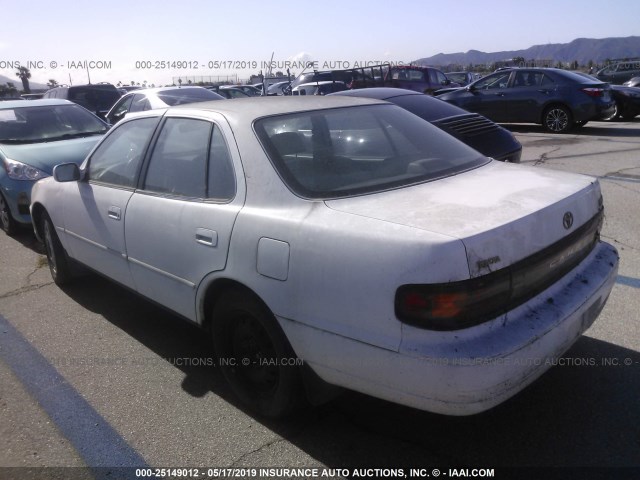 JT2VK13E3N0117911 - 1992 TOYOTA CAMRY XLE WHITE photo 3