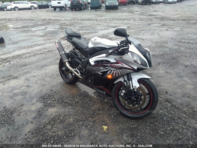 JYARJ16EXCA023969 - 2012 YAMAHA YZFR6 WHITE photo 1