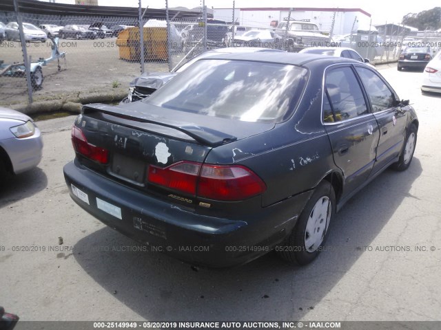 1HGCG1640YA080836 - 2000 HONDA ACCORD LX GREEN photo 4