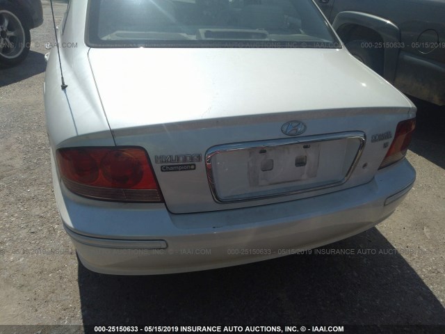 KMHWF25H14A066121 - 2004 HYUNDAI SONATA GL WHITE photo 6