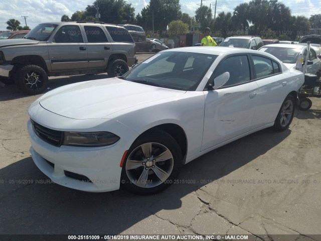 2C3CDXHG4GH138775 - 2016 DODGE CHARGER SXT WHITE photo 2