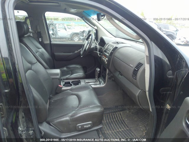 5N1AR18W46C642569 - 2006 NISSAN PATHFINDER LE/SE/XE BLACK photo 5