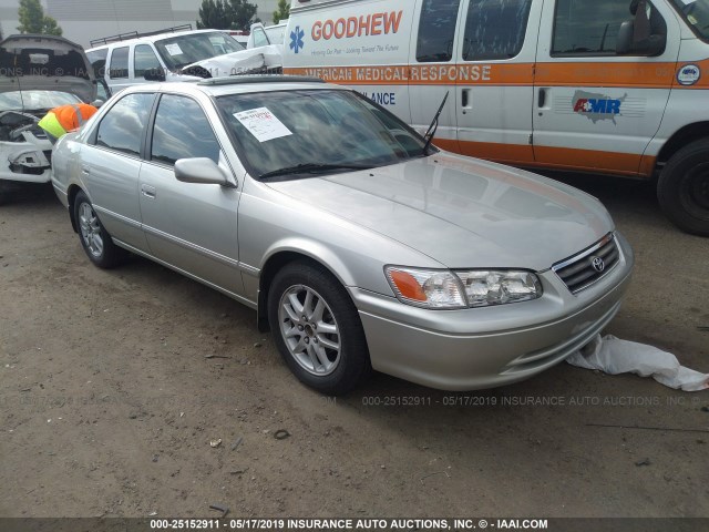 4T1BF28K7YU102596 - 2000 TOYOTA CAMRY LE/XLE Grau Foto 1