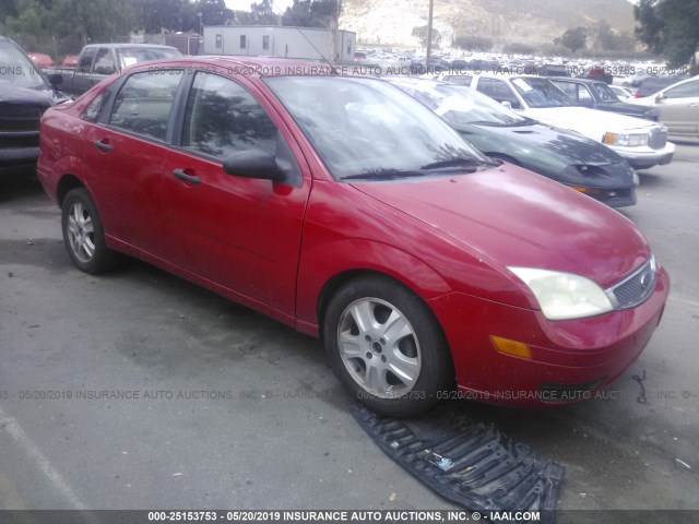 1FAFP34N85W262789 - 2005 FORD FOCUS ZX4 RED photo 1