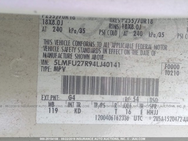 5LMFU27R94LJ40141 - 2004 LINCOLN NAVIGATOR 白色 照片 9