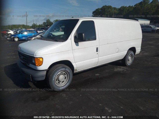 1FTRE14W75HB23266 - 2005 FORD ECONOLINE E150 VAN WHITE photo 2