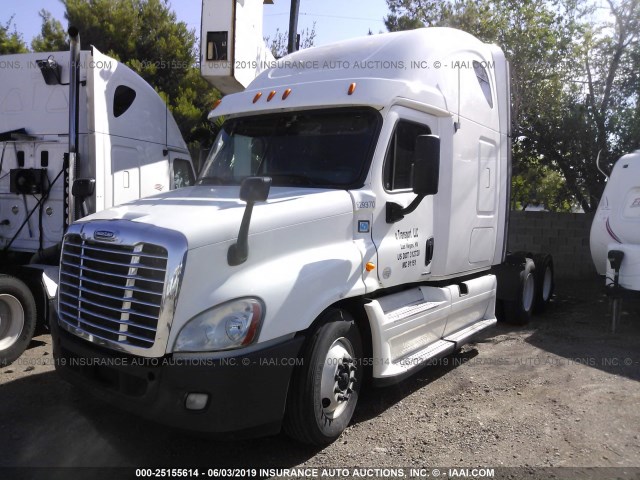 1FUJGLBG5CSBM1808 - 2012 FREIGHTLINER CASCADIA 125  Unknown photo 2