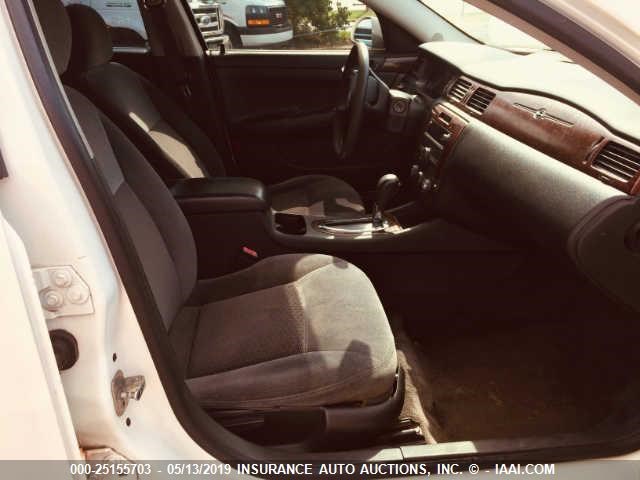 2G1WB58K689281755 - 2008 CHEVROLET IMPALA WHITE photo 5