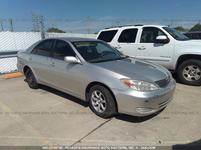 JTDBE32K040286304 - 2004 TOYOTA CAMRY LE/XLE Silber Foto 1