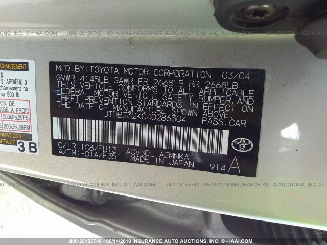 JTDBE32K040286304 - 2004 TOYOTA CAMRY LE/XLE Silber Foto 9