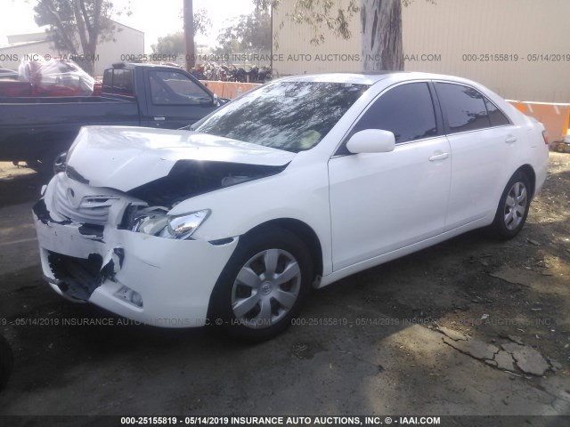 4T4BE46KX9R089755 - 2009 TOYOTA CAMRY SE/LE/XLE WHITE photo 2