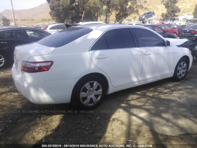 4T4BE46KX9R089755 - 2009 TOYOTA CAMRY SE/LE/XLE WHITE photo 4