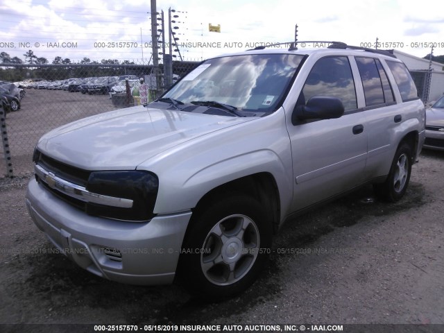 1GNDS13S862349426 - 2006 CHEVROLET TRAILBLAZER LS/LT SILVER photo 2