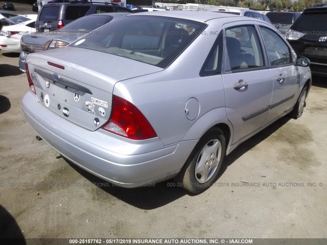 1FAFP33P41W275925 - 2001 FORD FOCUS LX SILVER photo 4