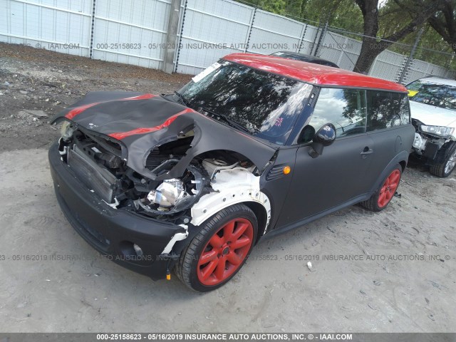 WMWML33519TN69434 - 2009 MINI COOPER CLUBMAN RED photo 2