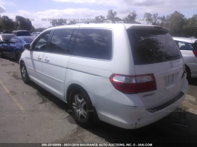 5FNRL38726B070692 - 2006 HONDA ODYSSEY EXL WHITE photo 3