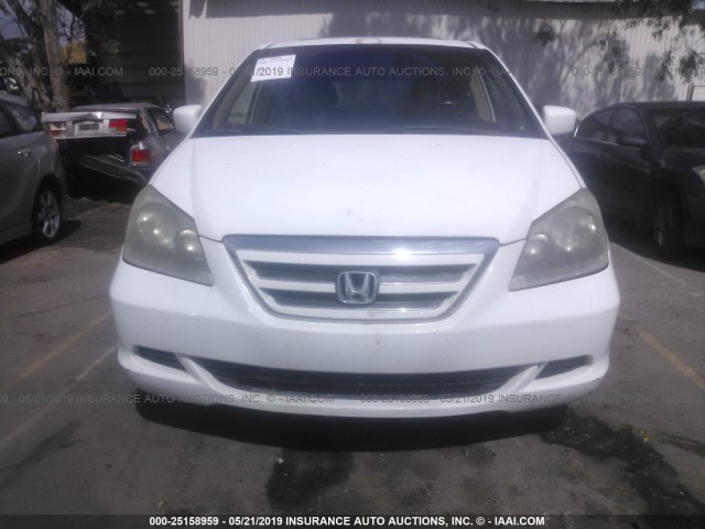 5FNRL38726B070692 - 2006 HONDA ODYSSEY EXL WHITE photo 6