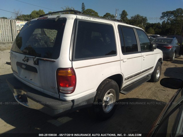 1FMZU35P3WUA80376 - 1998 FORD EXPLORER WHITE photo 4