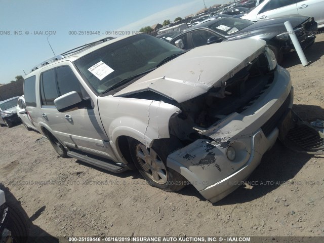 5LMFU27R64LJ36855 - 2004 LINCOLN NAVIGATOR 奶油色 照片 1