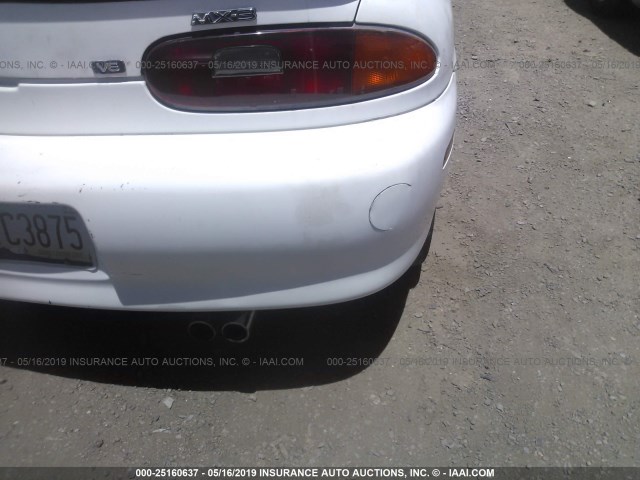 JM1EC4327N0118779 - 1992 MAZDA MX-3 GS WHITE photo 6