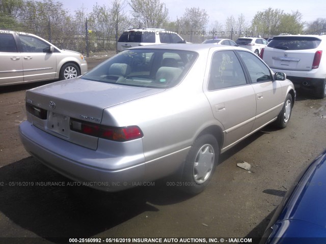 4T1BG22K0X606928 - 1999 TOYOTA CAMRY CE/LE/XLE TAN photo 4