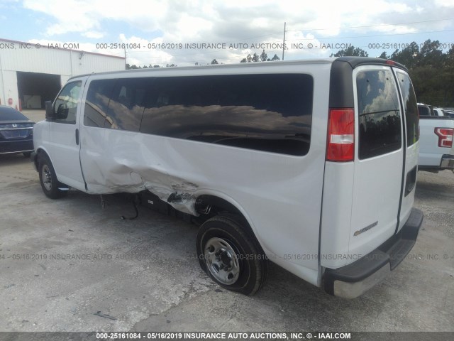 1GAZGPFP8K1162755 - 2019 CHEVROLET EXPRESS G3500 LT WHITE photo 3