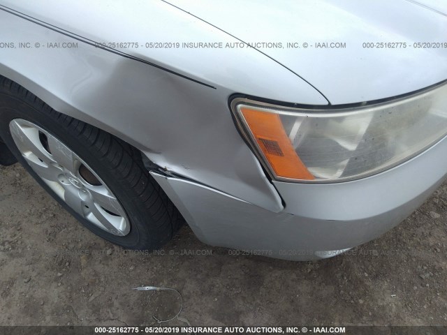 KMHET46C16A105943 - 2006 HYUNDAI SONATA GL SILVER photo 6