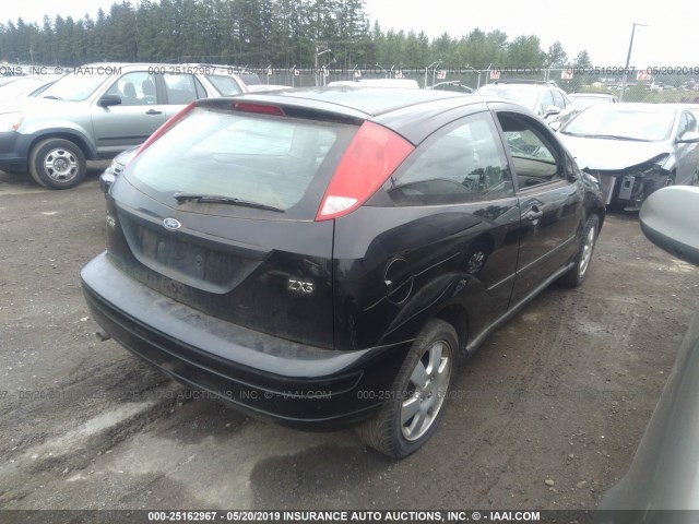 3FAFP31351R132727 - 2001 FORD FOCUS ZX3 BLACK photo 4