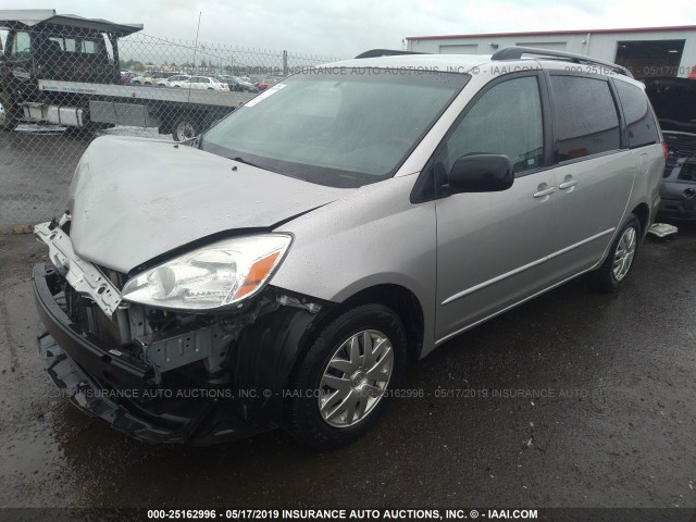 5TDZA23C14S087688 - 2004 TOYOTA SIENNA CE/LE SILVER photo 2