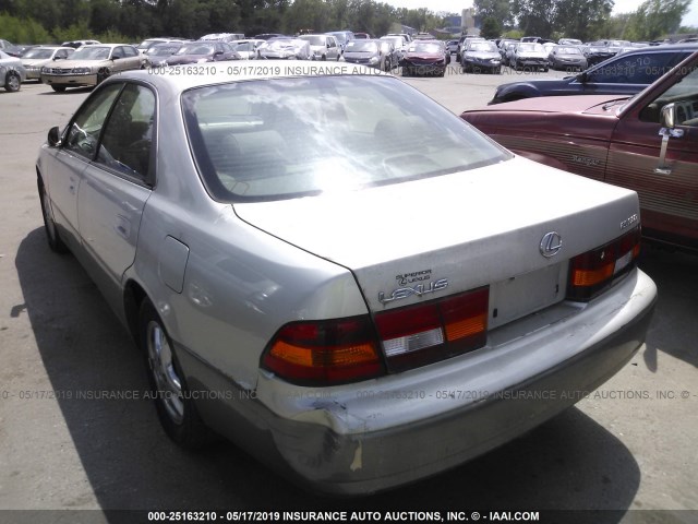 JT8BF28G5X5063532 - 1999 LEXUS ES 300 SILVER photo 3