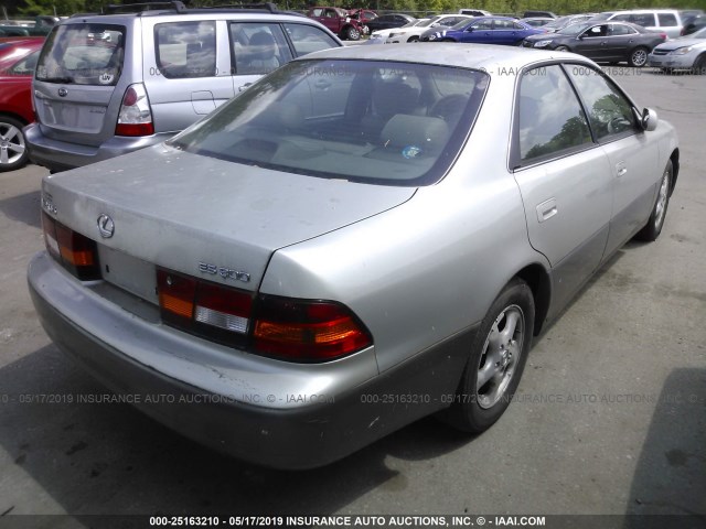 JT8BF28G5X5063532 - 1999 LEXUS ES 300 SILVER photo 4