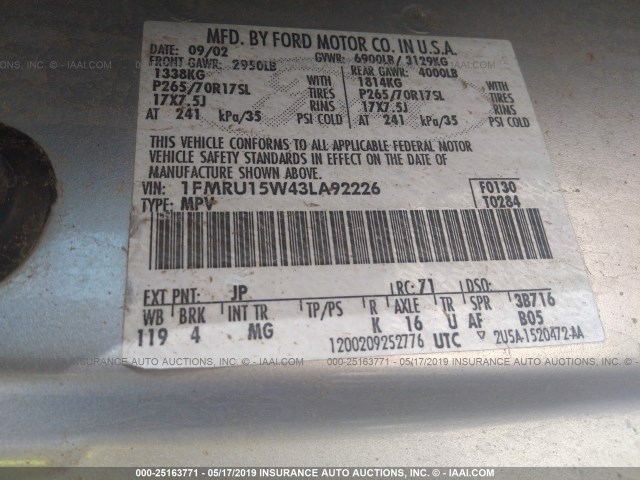 1FMRU15W43LA92226 - 2003 FORD EXPEDITION XLT SILVER photo 9