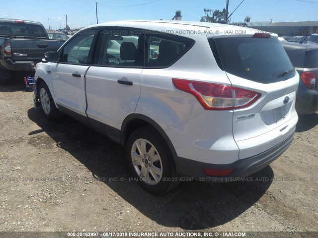 1FMCU0F71GUC80239 - 2016 FORD ESCAPE S WHITE photo 3