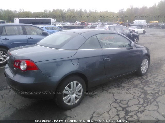 WVWAA71F18V009916 - 2008 VOLKSWAGEN EOS TURBO/KOMFORT GRAY photo 4