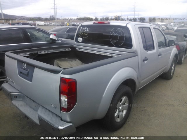 1N6AD0ER9DN750244 - 2013 NISSAN FRONTIER SILVER photo 4