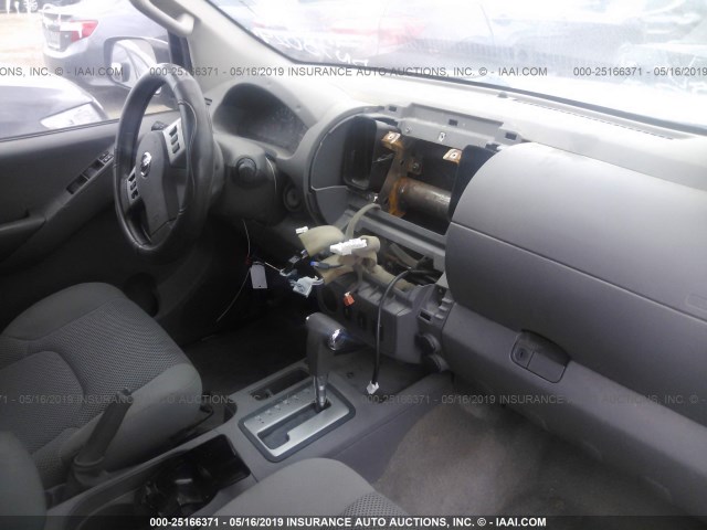 1N6AD0ER9DN750244 - 2013 NISSAN FRONTIER SILVER photo 6