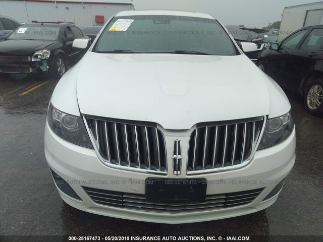 1LNHL9FT3AG609474 - 2010 LINCOLN MKS WHITE photo 6