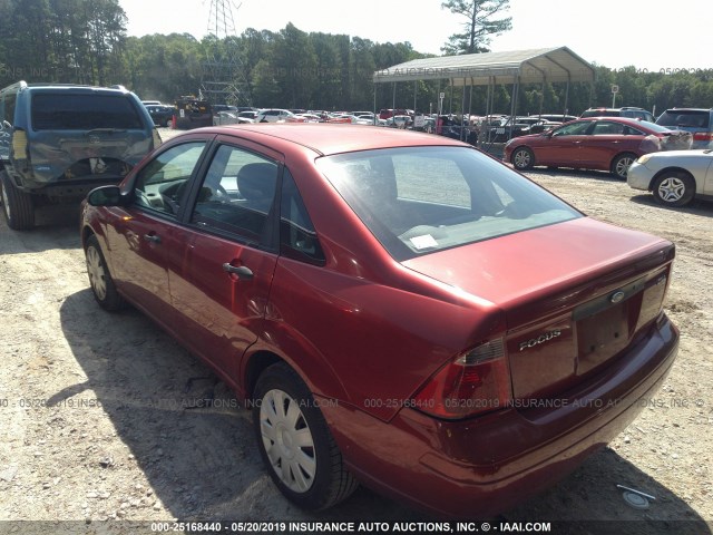 1FAFP34N75W269121 - 2005 FORD FOCUS ZX4 RED photo 3