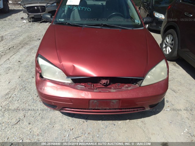 1FAFP34N75W269121 - 2005 FORD FOCUS ZX4 RED photo 6