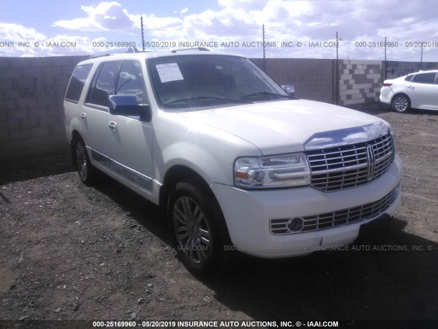 5LMFU28588LJ05804 - 2008 LINCOLN NAVIGATOR 白色 照片 1