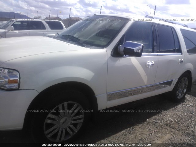 5LMFU28588LJ05804 - 2008 LINCOLN NAVIGATOR 白色 照片 6