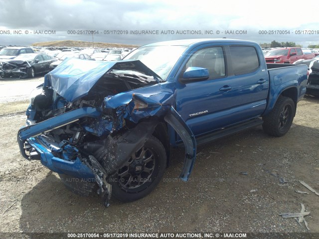 3TMAZ5CNXJM059781 - 2018 TOYOTA TACOMA DBL CAB/SR5/TRD SPORT/OR BLUE photo 2