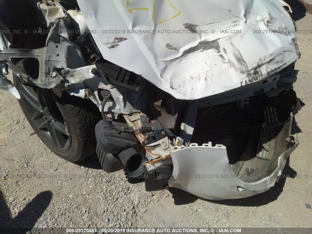 1G2AL18F887142663 - 2008 PONTIAC G5 WHITE photo 6