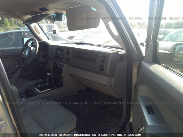 1J8HH48N16C176199 - 2006 JEEP COMMANDER GOLD photo 5