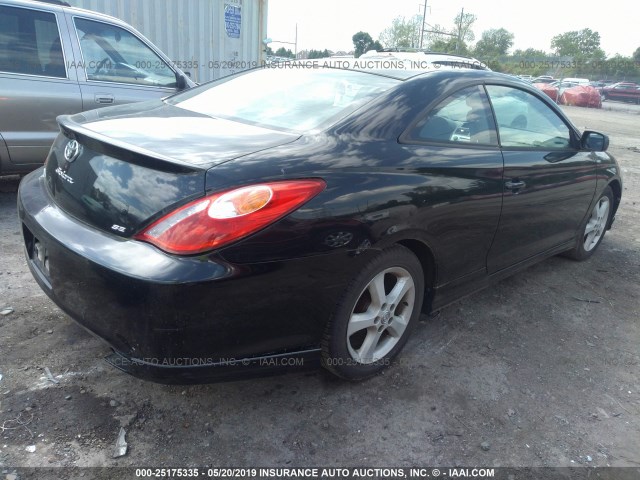 4T1CE38P55U500698 - 2005 TOYOTA CAMRY SOLARA SE/SLE BLACK photo 4